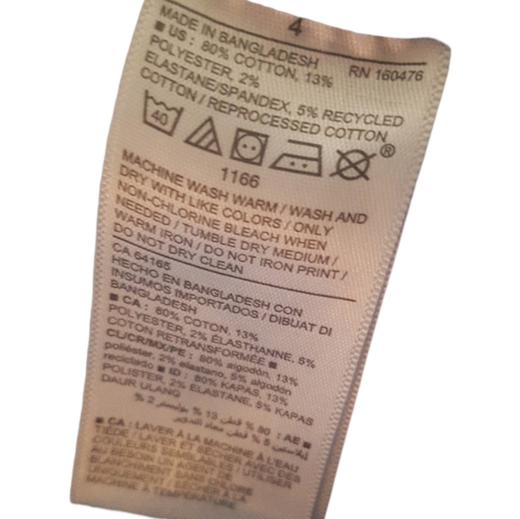 💫HOST PICK💫❤Whitewashed jeans with embroidery at the hems size 4 - Picture 3 of 5